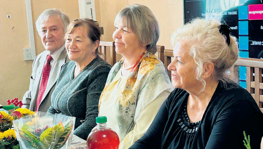 В тёплом кругу друзей (газета «Донские вести» 12 октября 2023 года)